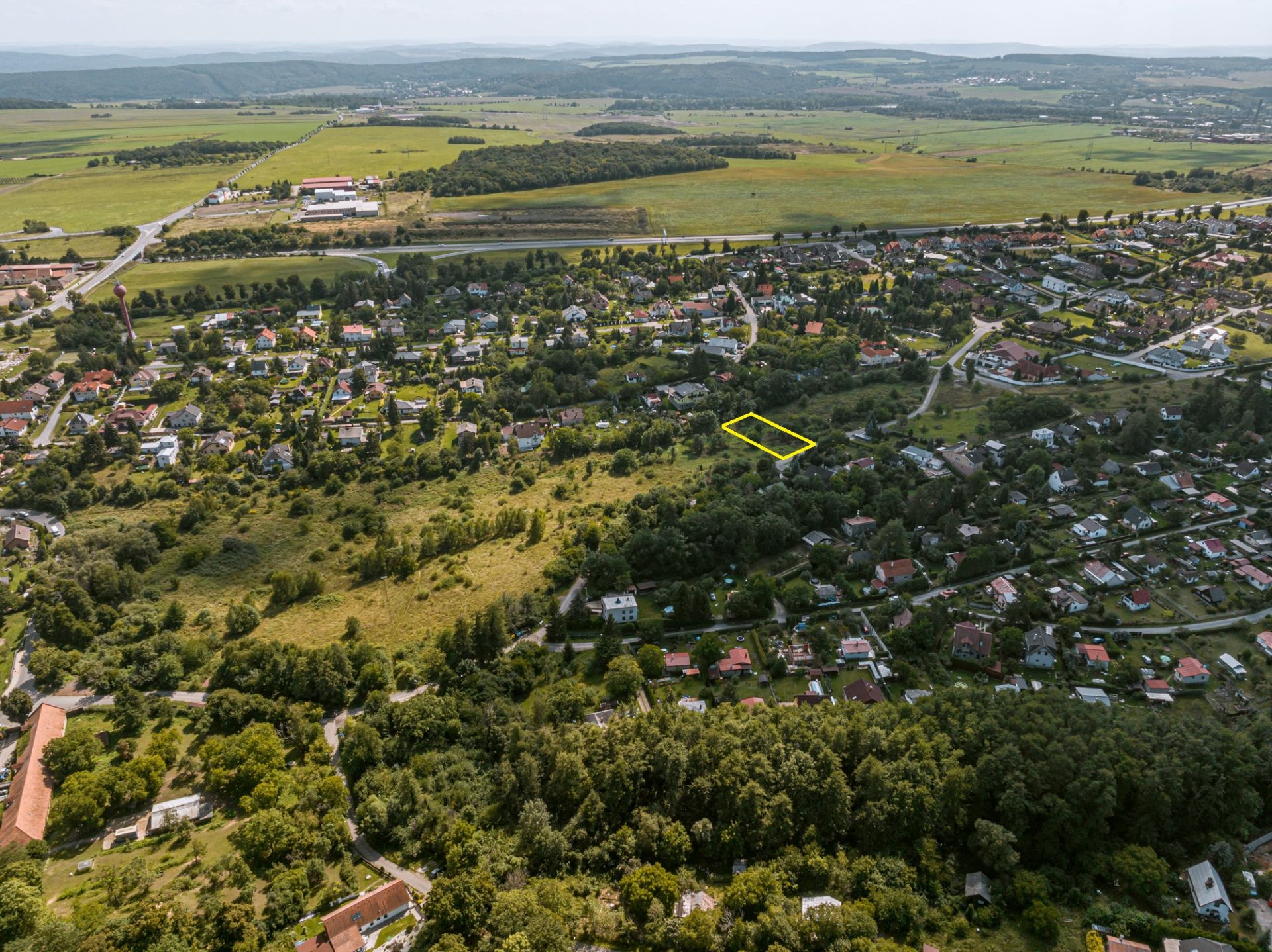 Prodej stavebního pozemku v obci Řitka - kousek na jih od Prahy